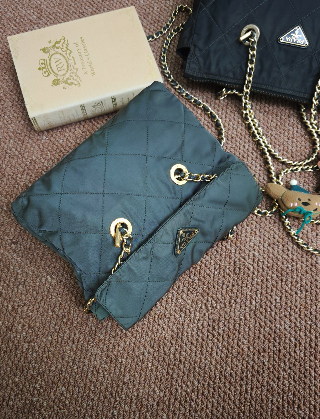 95新 Prada/普拉达 珍甄 降落伞翻盖斜挎包 81235