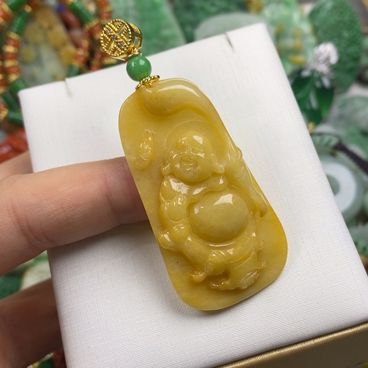 翡翠未镶嵌吊坠(赠链)