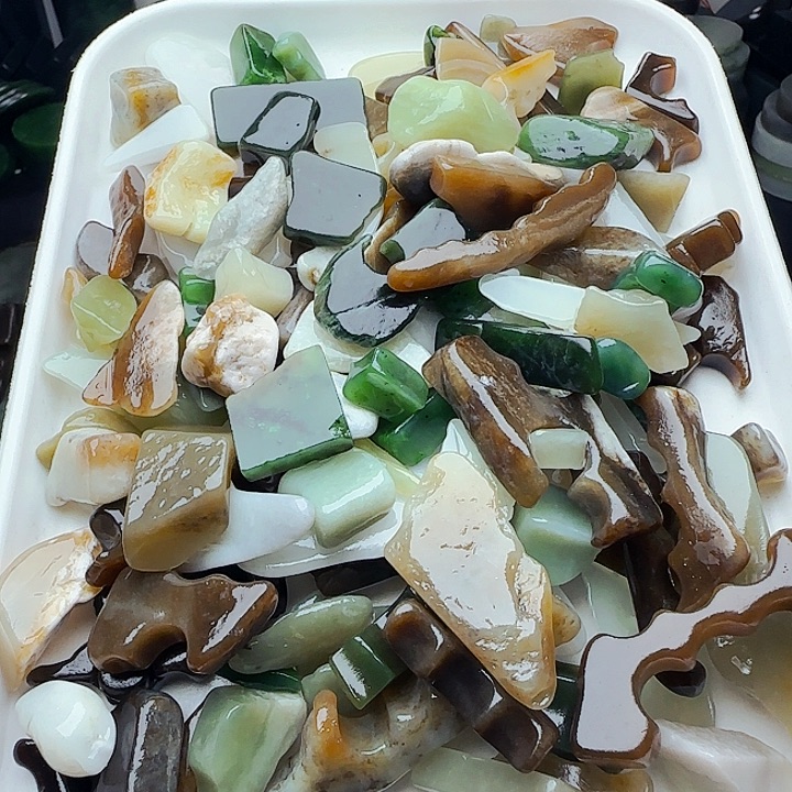 未镶嵌和田玉（糖玉）珠宝半成品