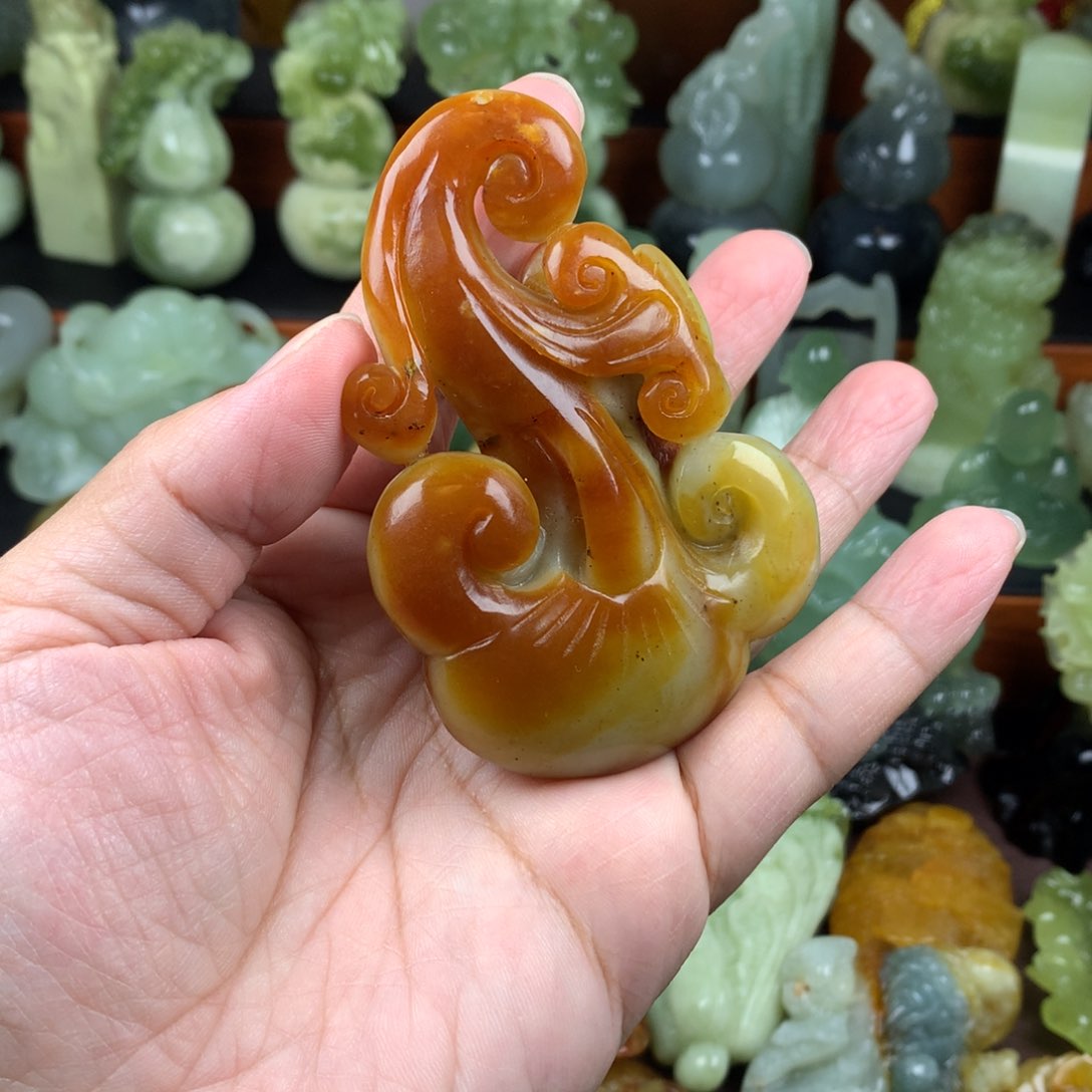 岫玉未镶嵌手把件