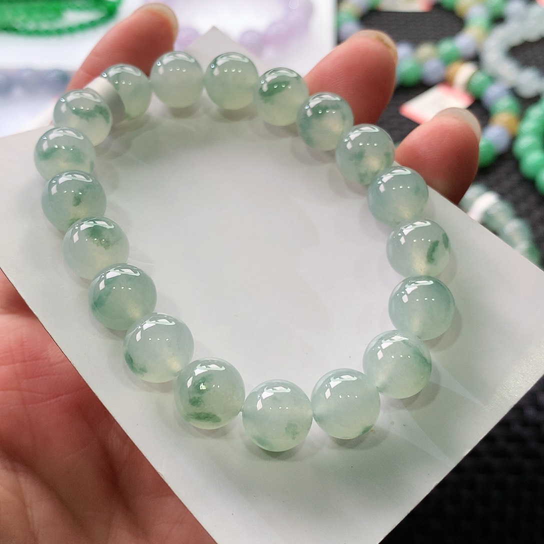 翡翠手链未镶嵌翡翠