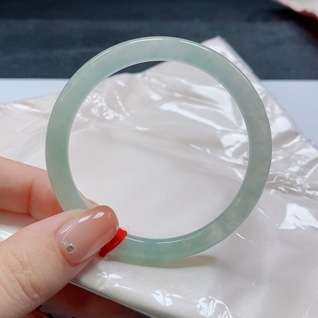 【闪购商品】未镶嵌手镯（圆镯）翡翠鱼****?479号