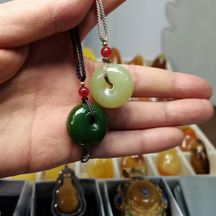 和田玉（糖玉）颈饰未镶嵌平安扣吊坠