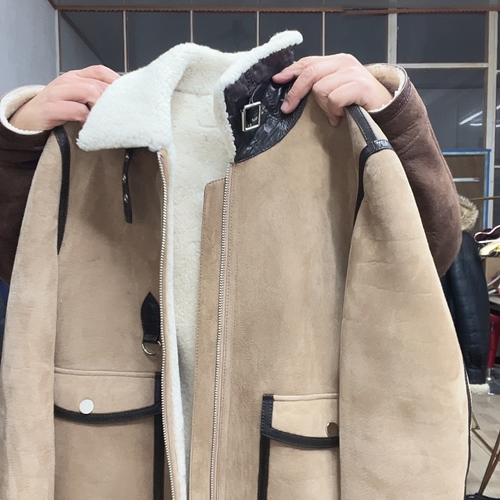 徘***中50码黄色夹克款无帽款皮毛一体