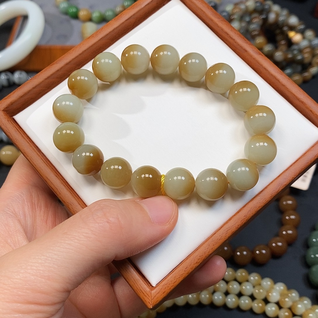 和田玉未镶嵌手串