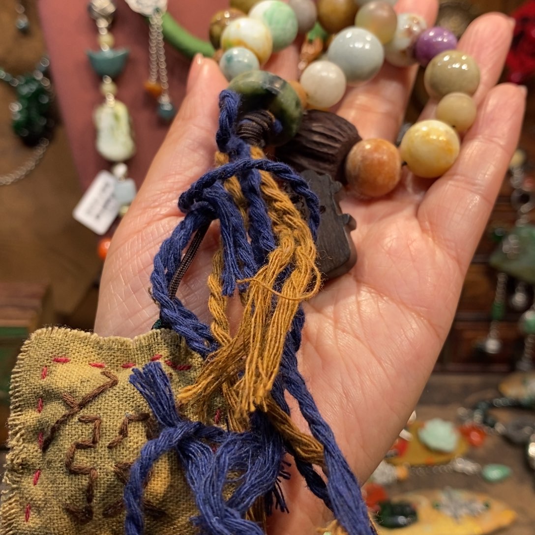 翡翠吊坠(赠链)未镶嵌