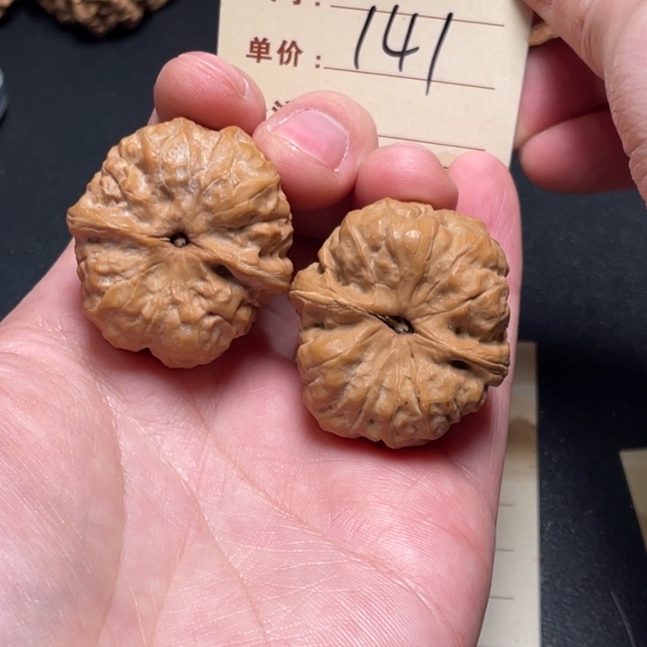 文玩核桃把件蛙蛙35尺白茬141
