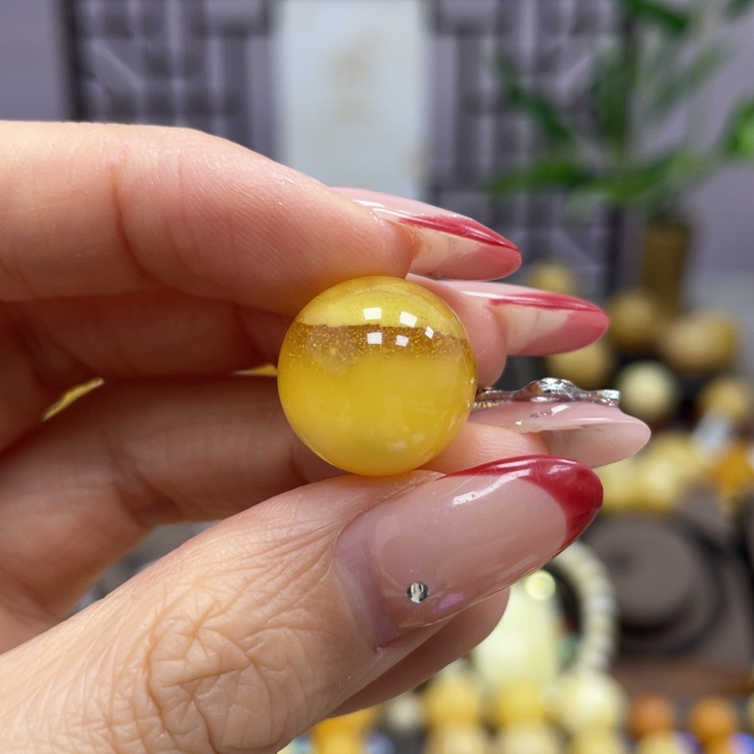 琥珀裸石未镶嵌15.3mm微瑕