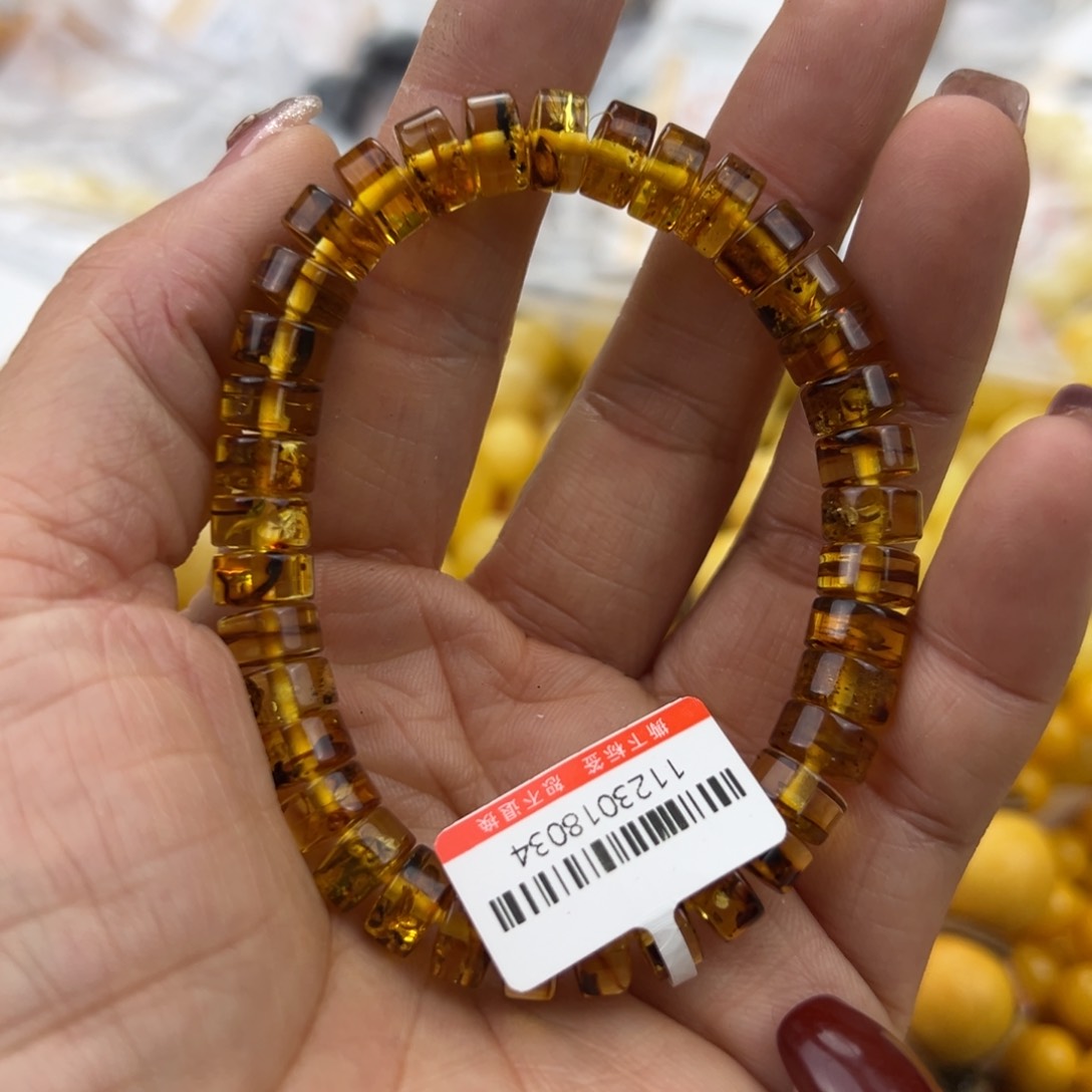 琥珀珠宝奇石未镶嵌