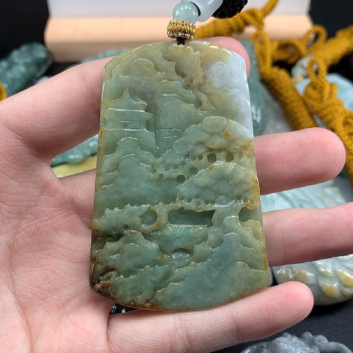 翡翠未镶嵌颈饰天然保真a货