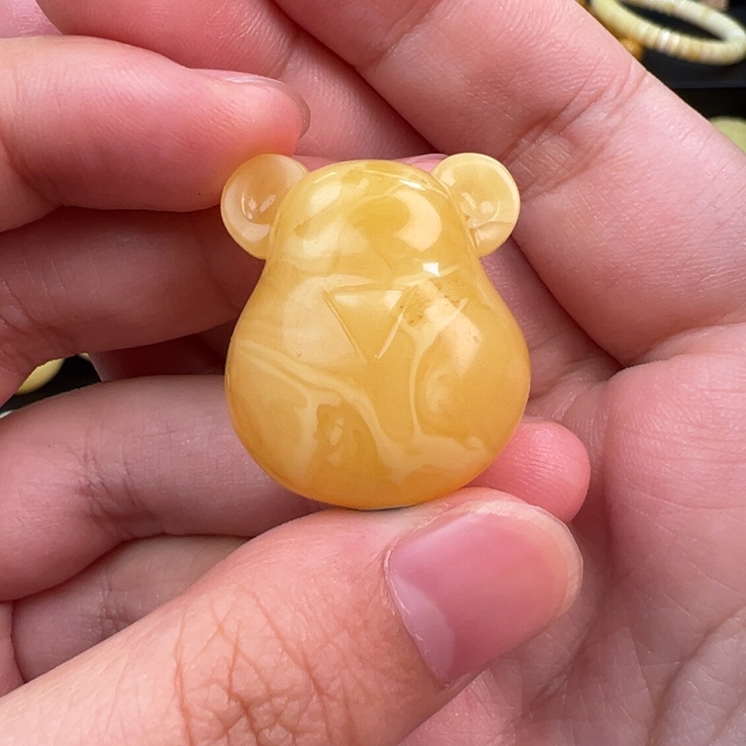 琥珀手链未镶嵌熊