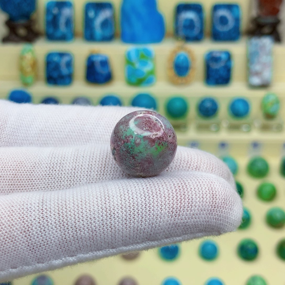 绿松石绿松石未镶嵌