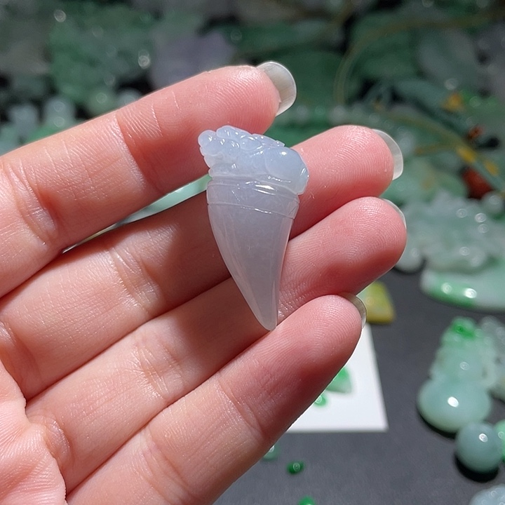 颈饰未镶嵌翡翠天