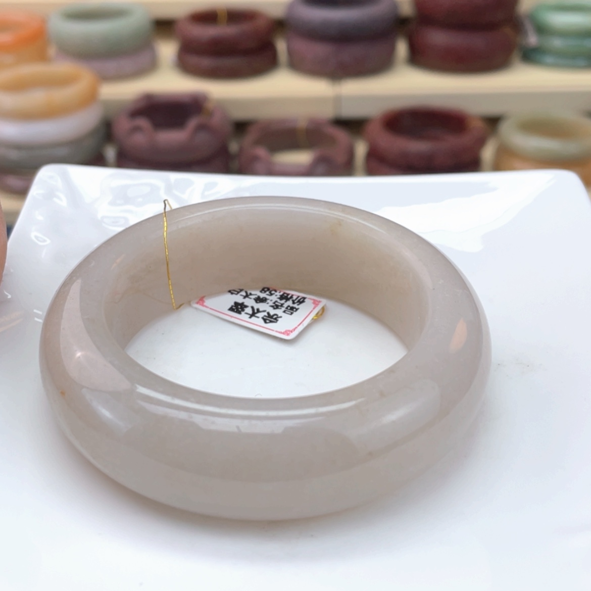 【闪购商品】石英质玉手镯未镶嵌