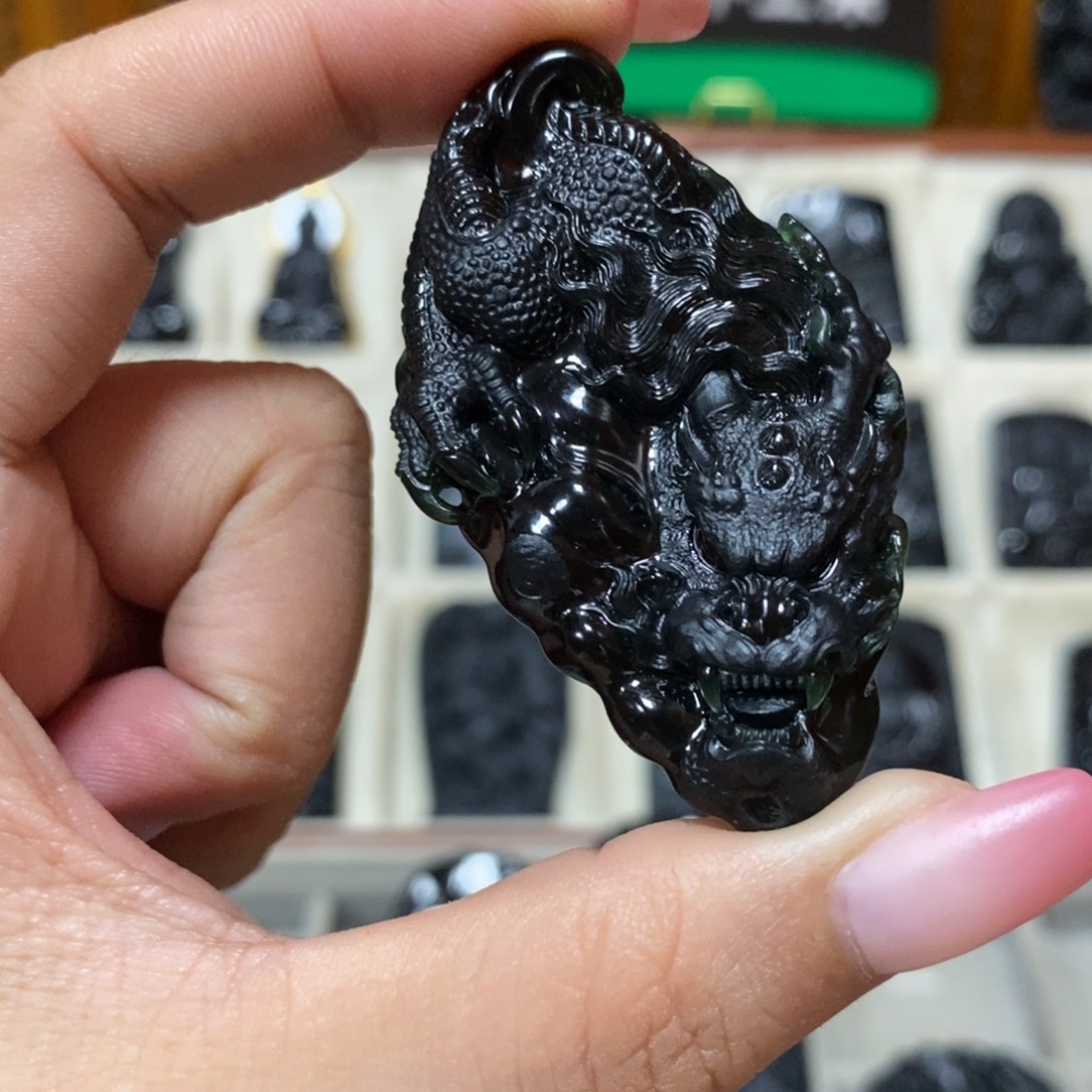 蛇***来翡翠未镶嵌吊坠(不含链)翡翠