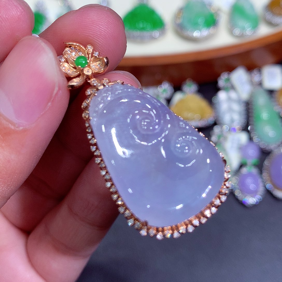 翡翠吊坠(不含链)18K金镶嵌