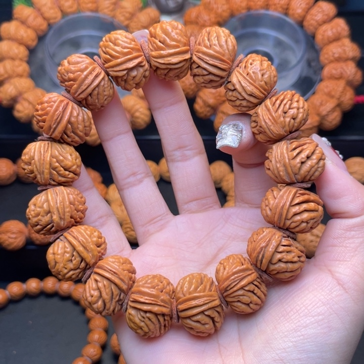 桃核手串21尺寸飞碟刺龙（27号链接）