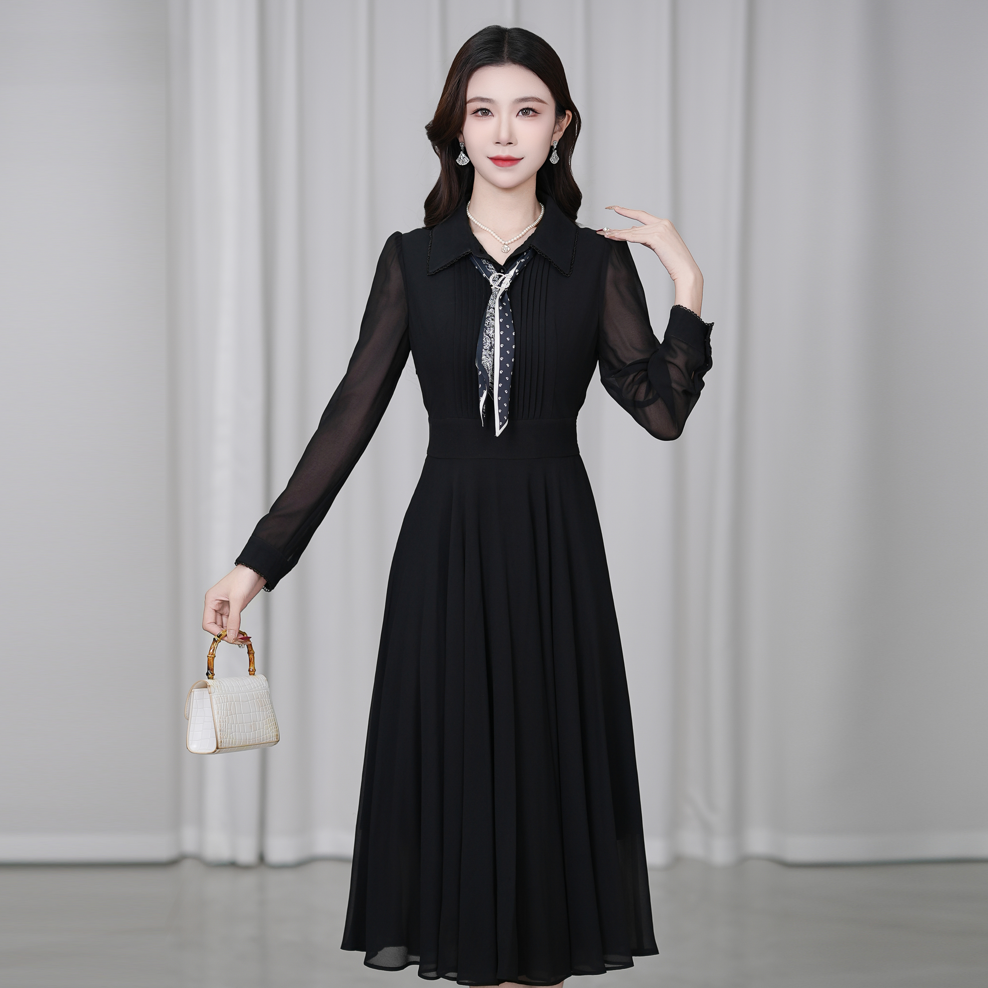 2025年春季时尚气质修身显瘦长裙轻奢纯色长款连衣裙女