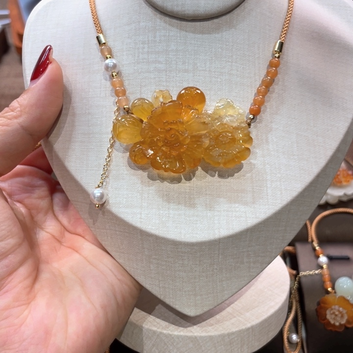 蛇纹石玉未镶嵌吊坠(赠链)