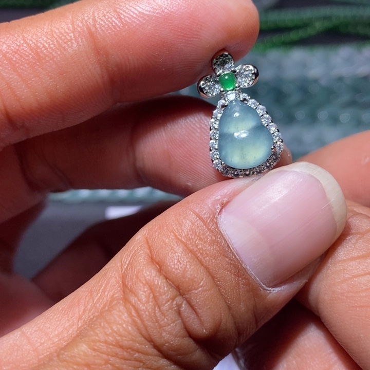 翡翠未镶嵌颈饰天然翡翠