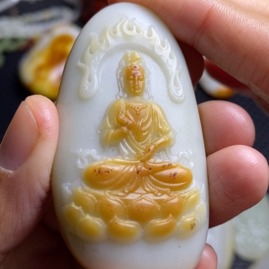 和田玉颈饰未镶嵌