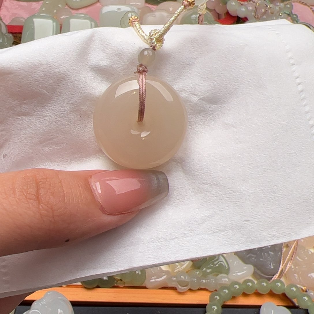 和田玉颈饰未镶嵌红*