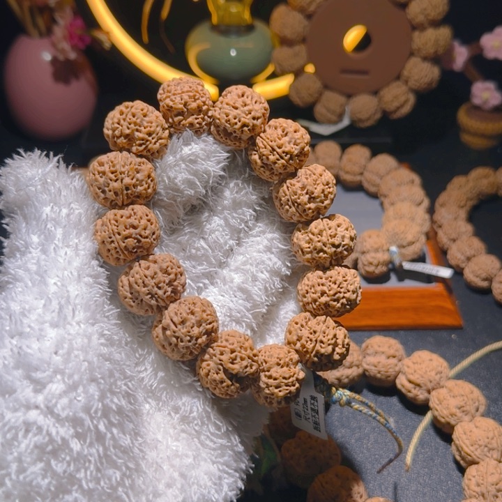 金刚菩提手串有**戈梁梅花