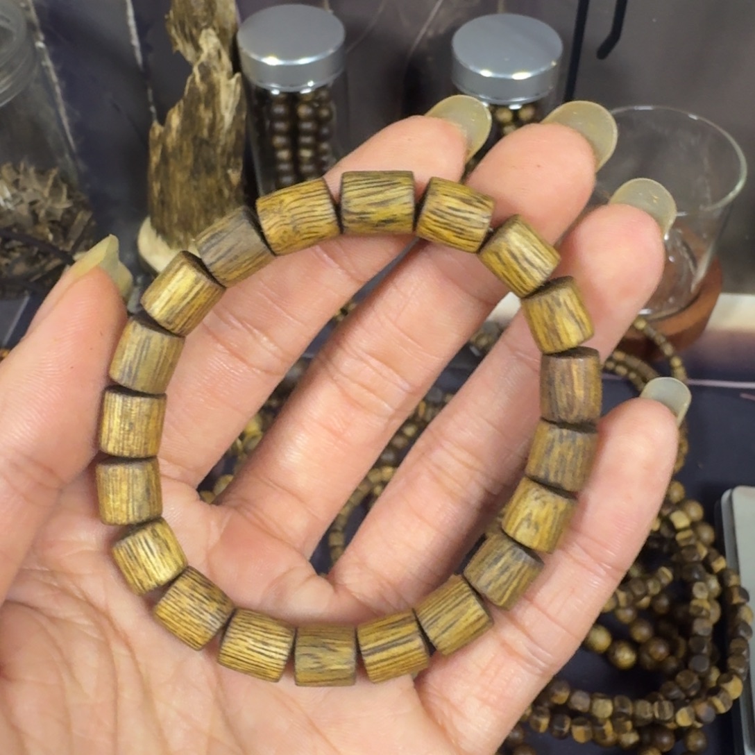 沉香碎屑沉香卡8桶珠奇楠沉香手链