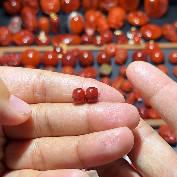 南红玛瑙未镶嵌配饰牛血火焰纹对珠7.8mm