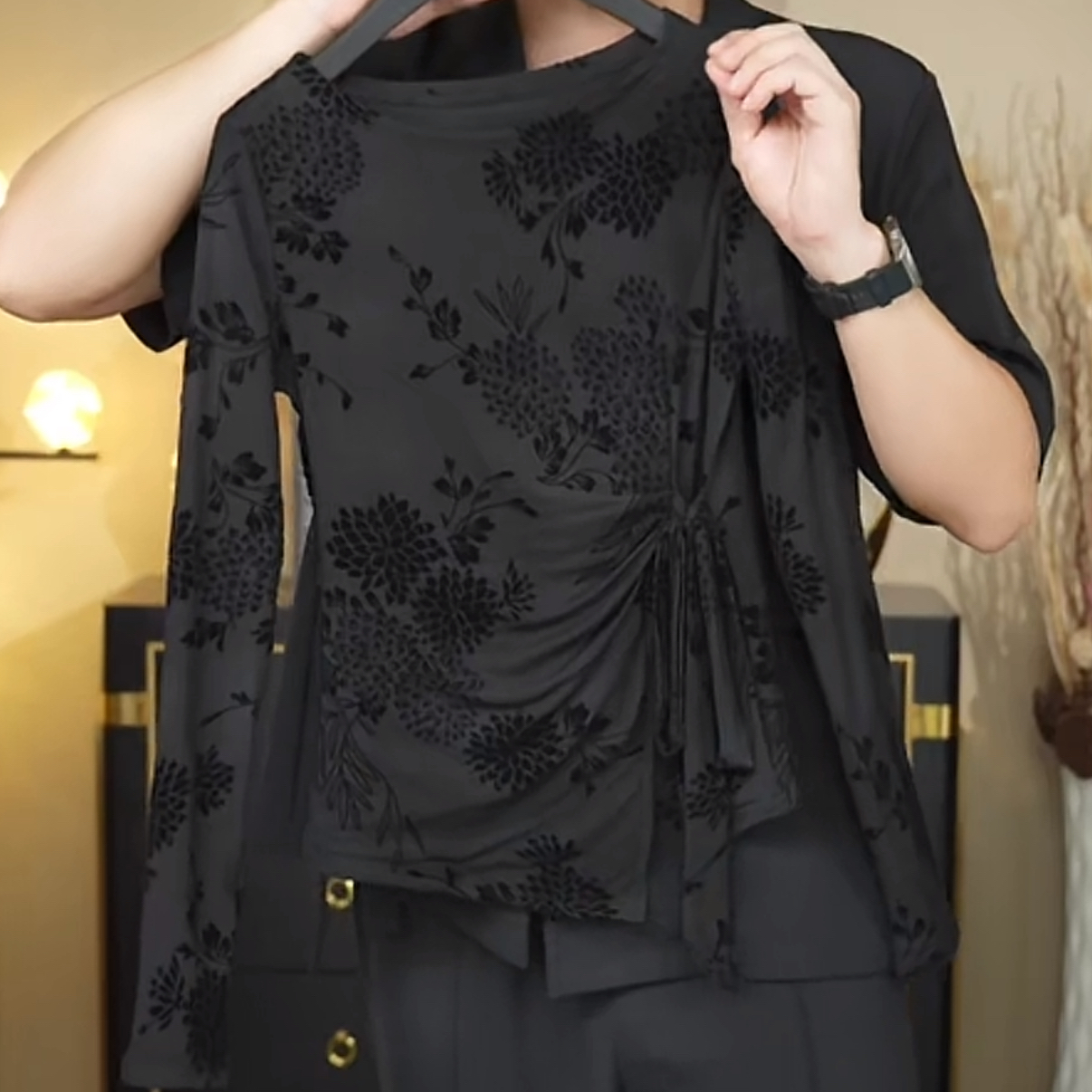 植绒碎花黑色高级感绑带长袖T恤女秋季2025新款洋气设计显瘦上衣