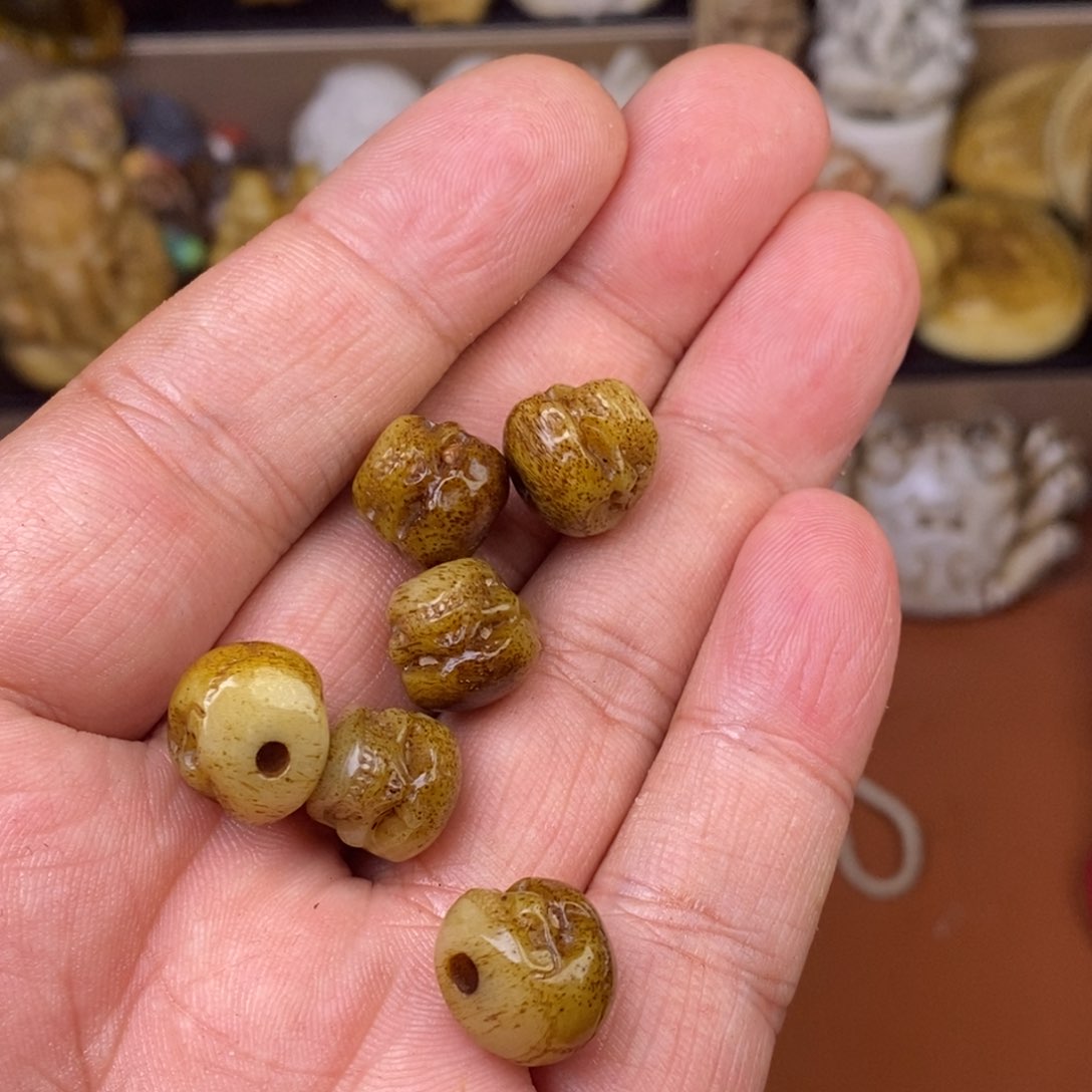 其他驼骨人工忙着