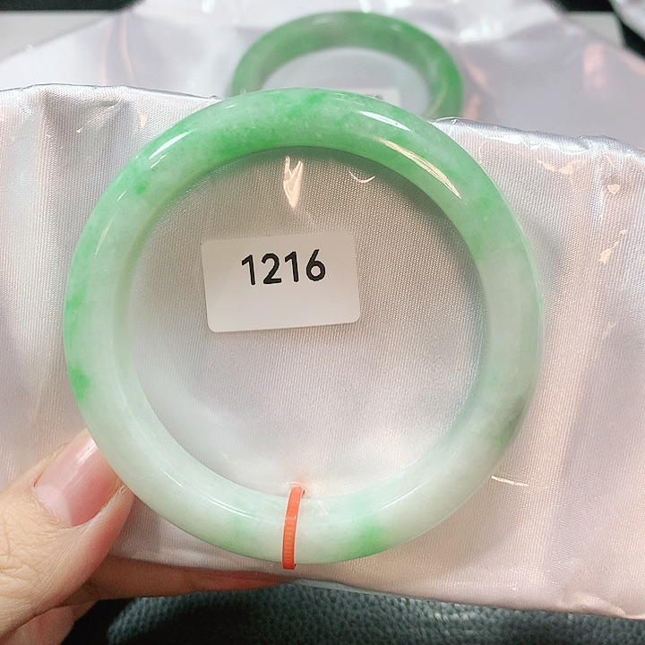翡翠手镯未镶嵌天然翡翠手镯56.7