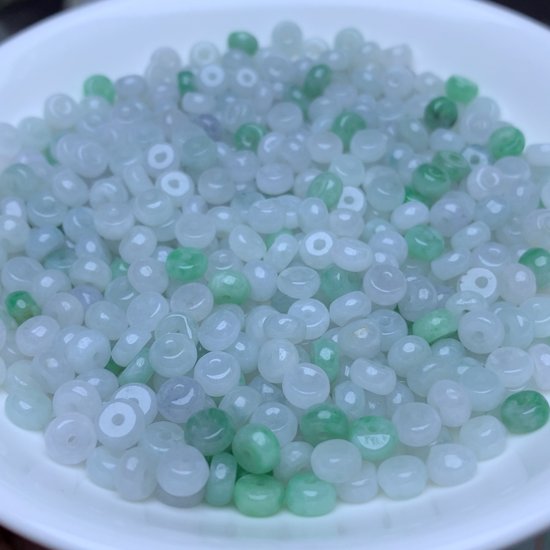 【闪购商品】翡翠手链未镶嵌卡3乘5冰绿白算盘60个