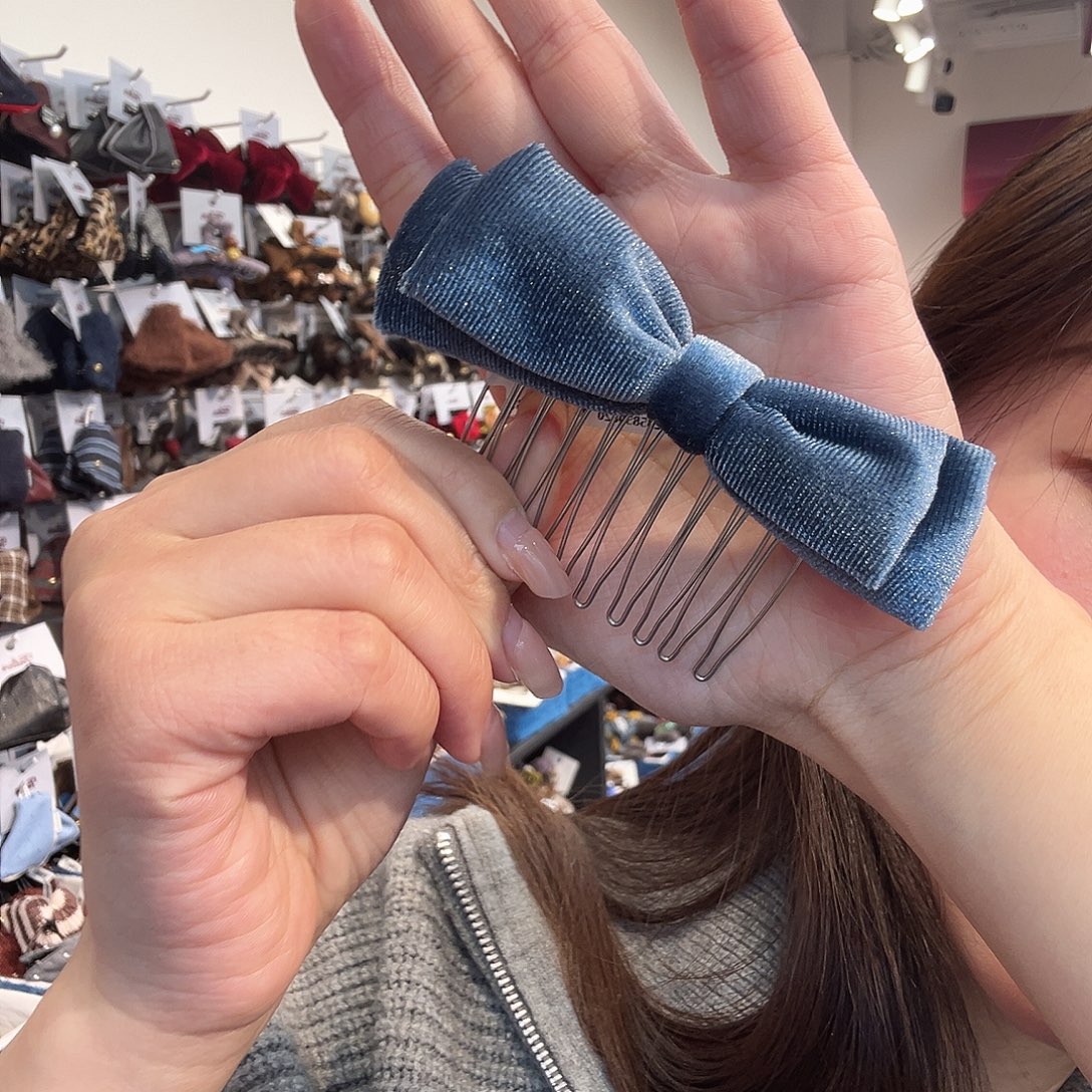 布艺铁合金蓝色插梳