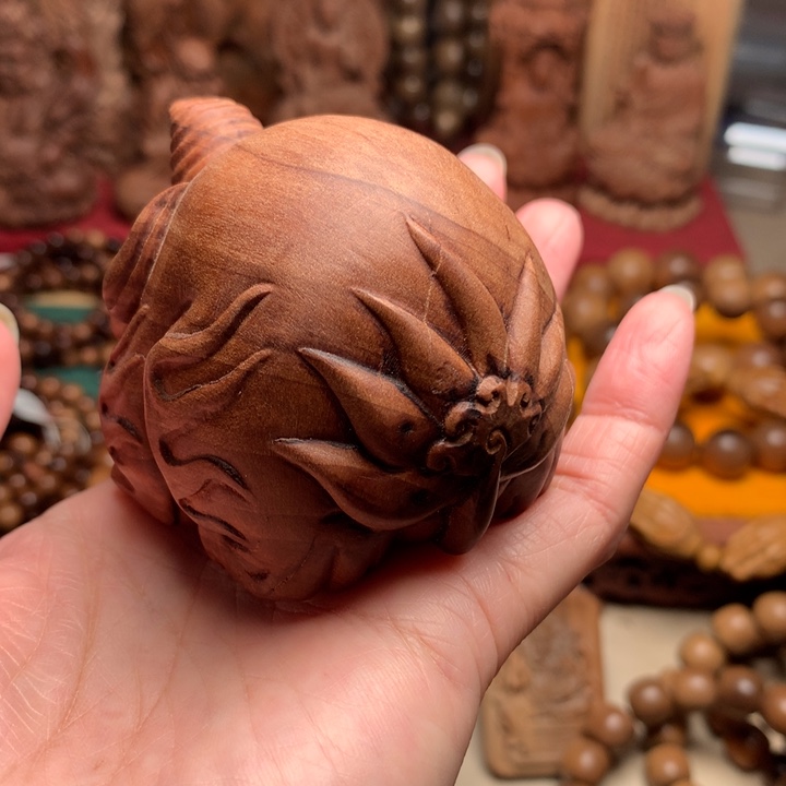 檀香木把件老山檀谛听瑕疵