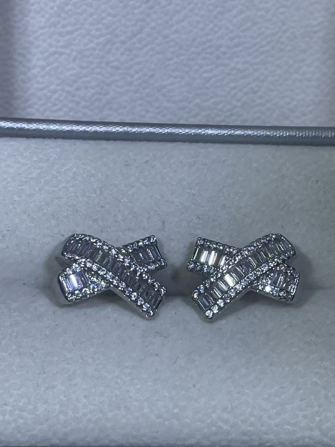 非金属珐琅耳饰 【米米甄选 高端大气】白色耳钉Y-2281