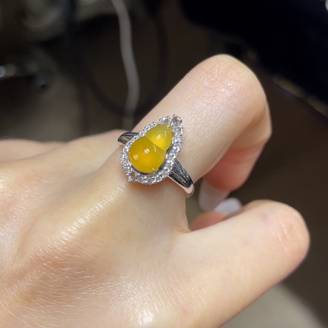 翡翠颈饰18K金镶嵌天然缅甸翡翠a货