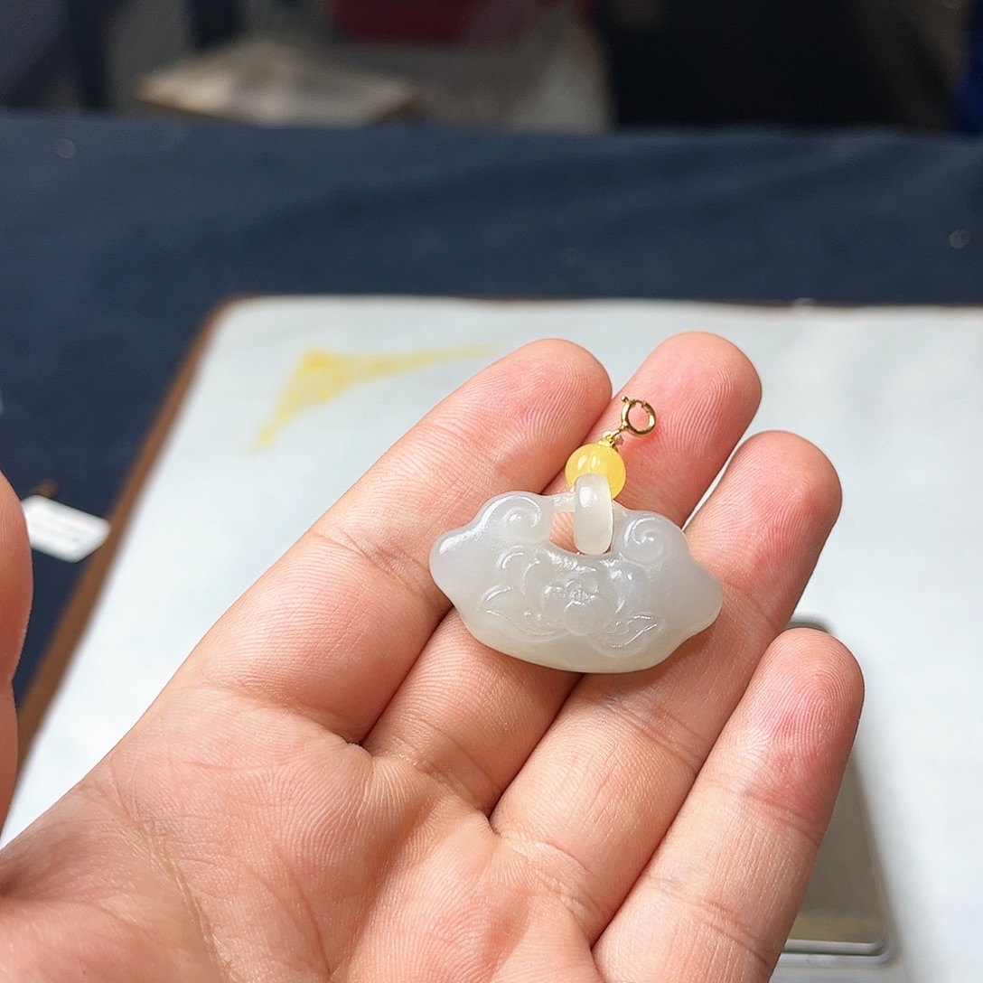 和田玉未镶嵌吊坠(不含链)14