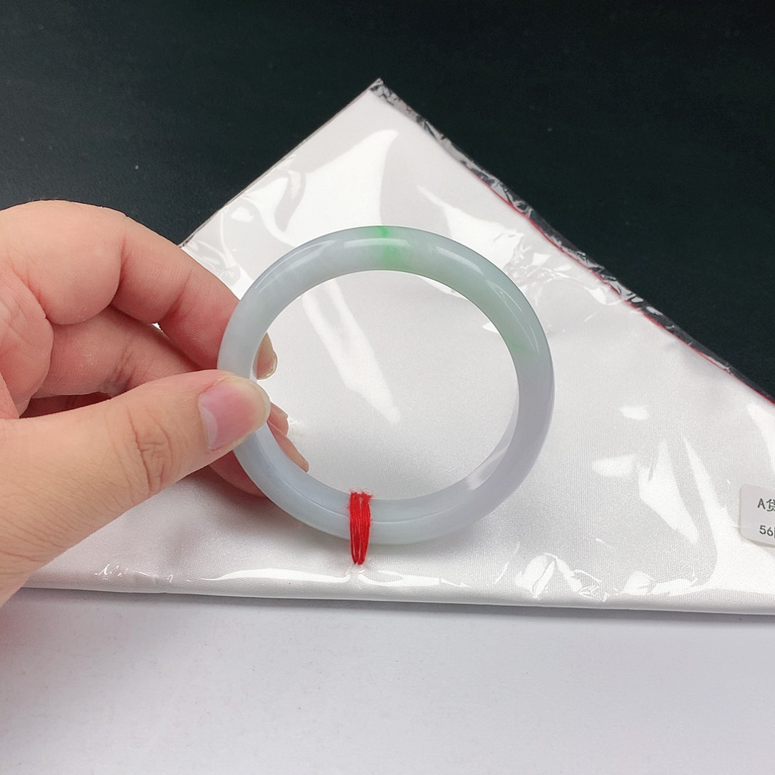 翡翠手镯未镶嵌翡翠750