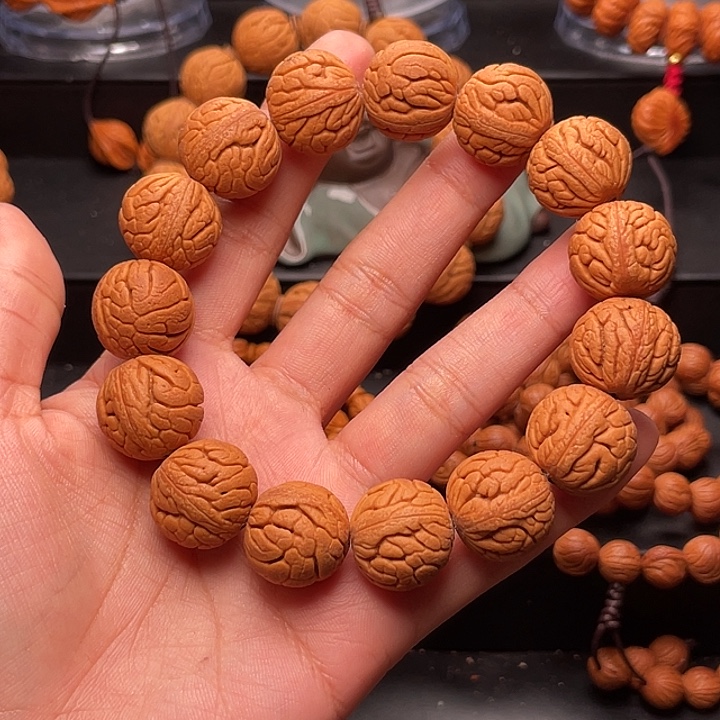 手串桃核金丝龙珠18