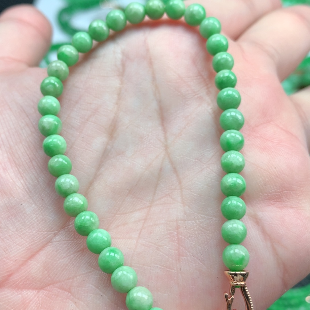 翡翠手链未镶嵌翡翠