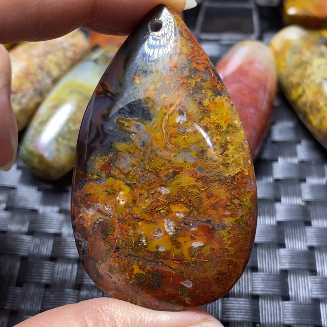 玛瑙/玉髓颈饰未镶嵌