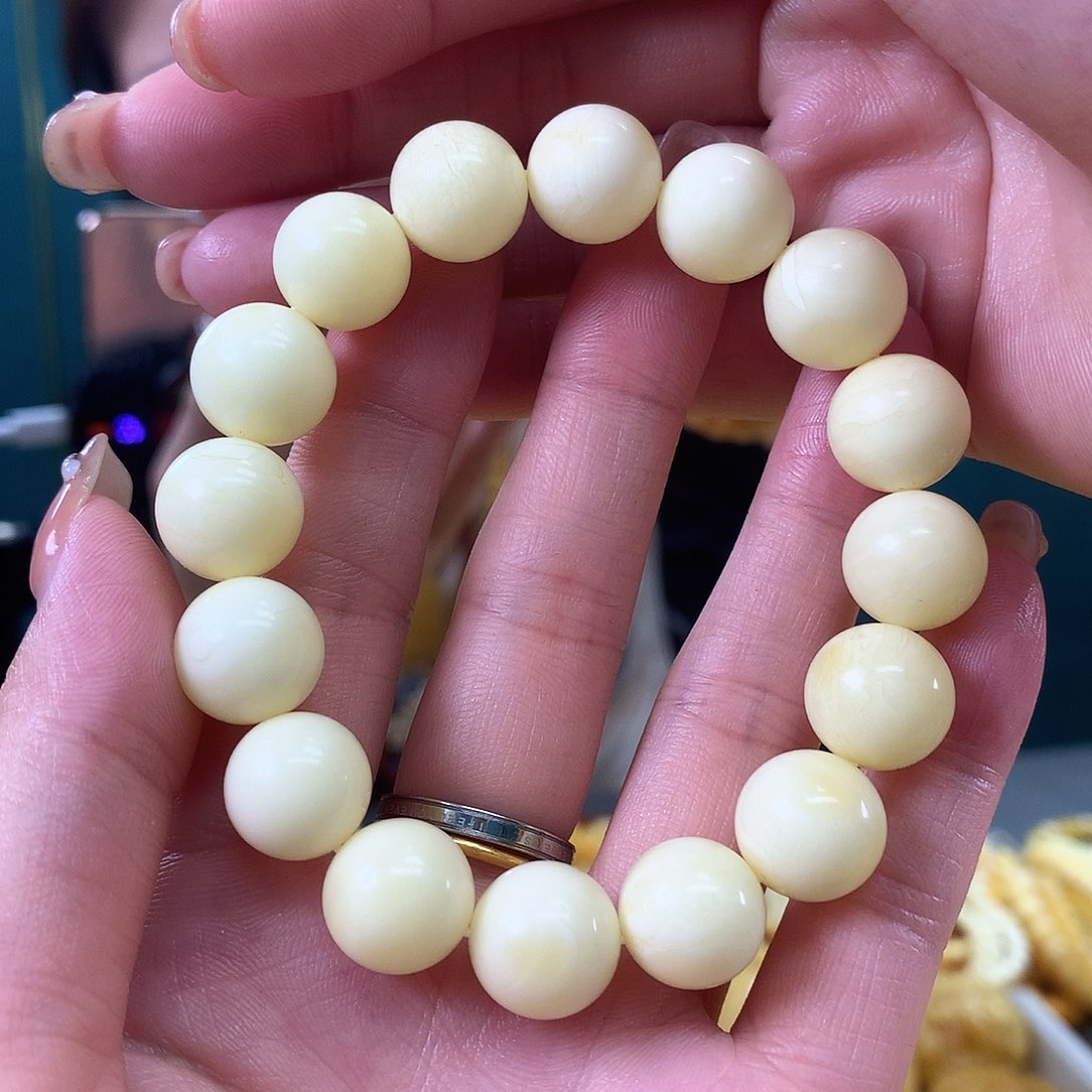 蜜蜡珠宝奇石未镶嵌峰*了