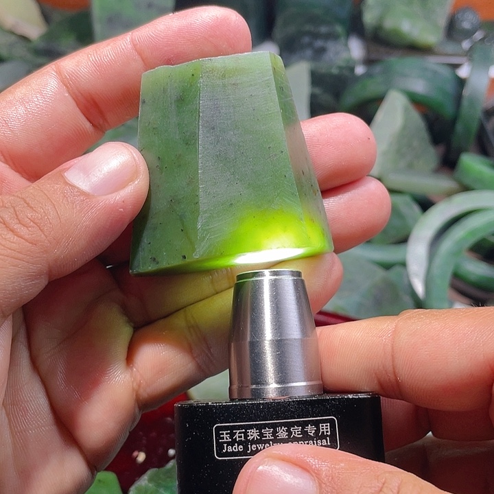 和田玉（碧玉）未镶嵌手镯