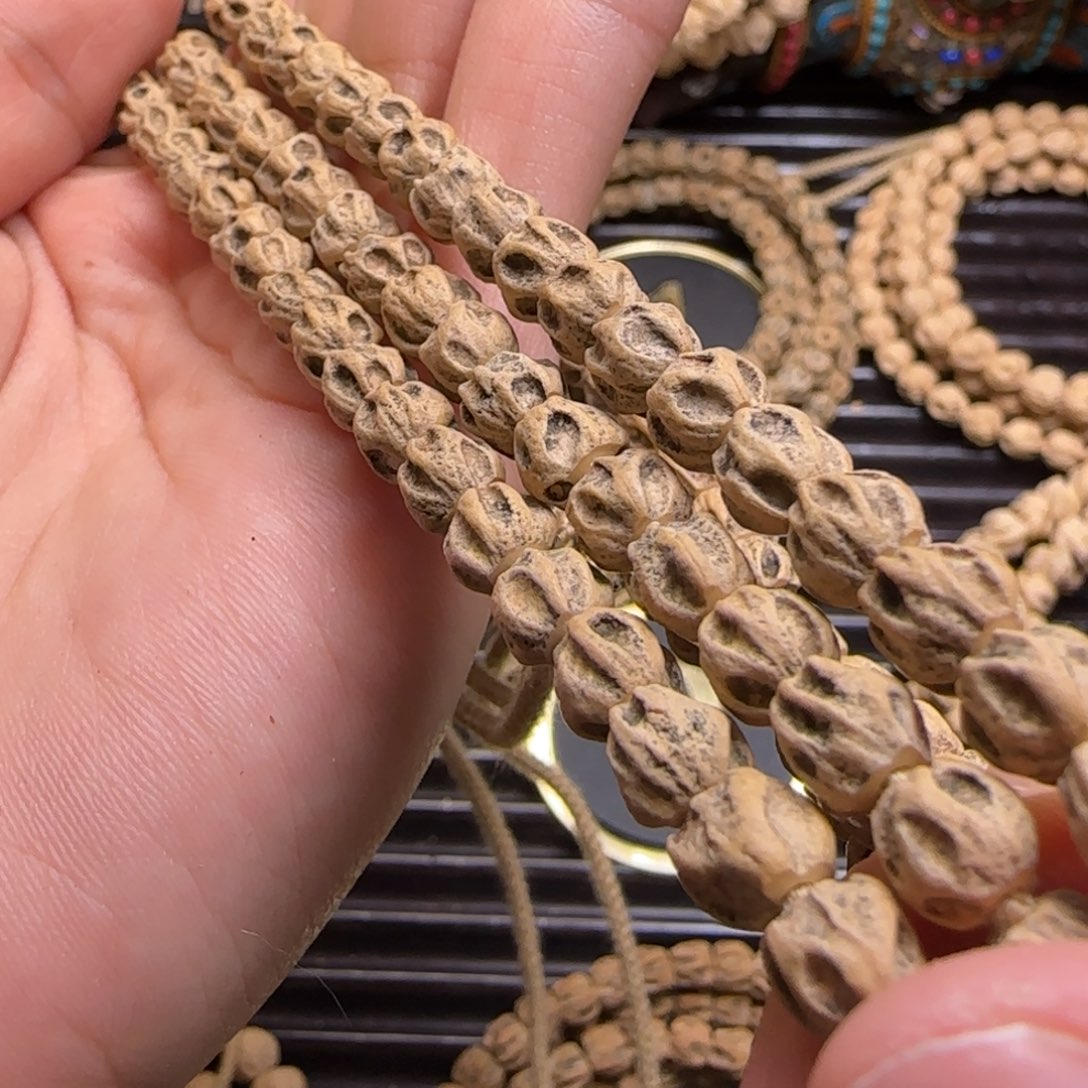 柏香籽/百香籽吊坠~****~