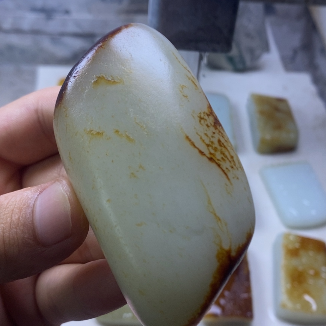 小***：定制未镶嵌定制和田玉