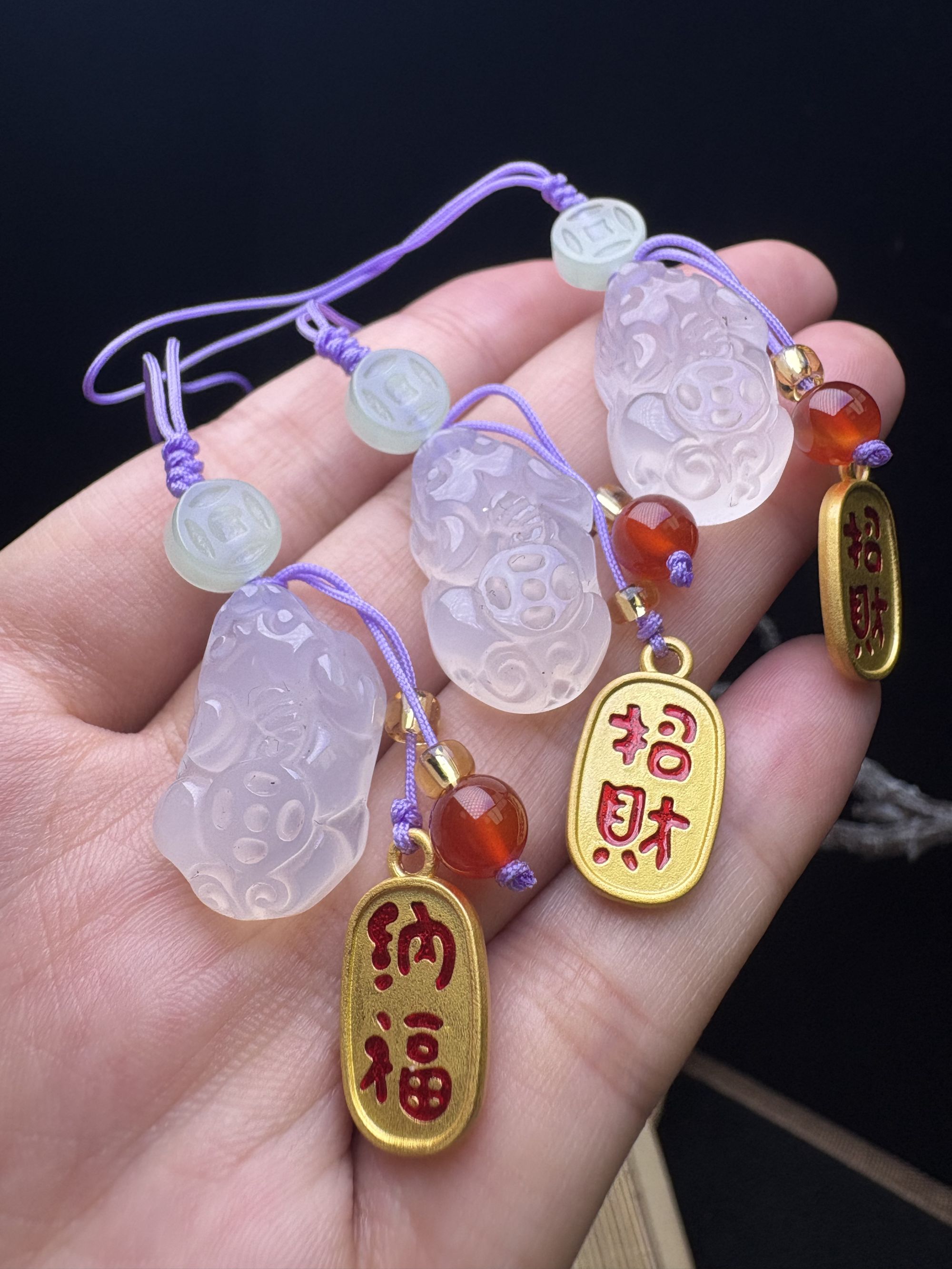 S8155-寒冰玛瑙貔貅挂饰-多样性发货只发一件