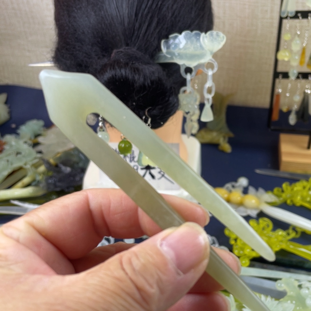 蛇纹石玉未镶嵌发饰