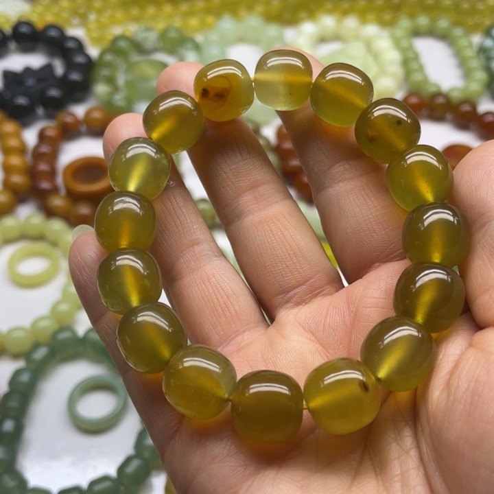 蛇纹石玉手串未镶嵌