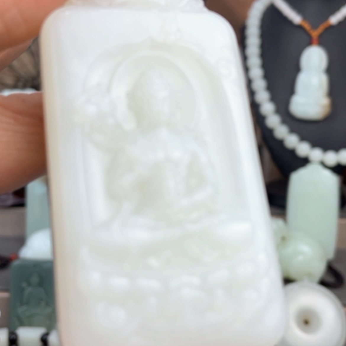 【闪购商品】颈饰未镶嵌和田玉